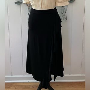 Roz & Ali Black Knit Skirt Featuring Ruffled Left Side Sz M